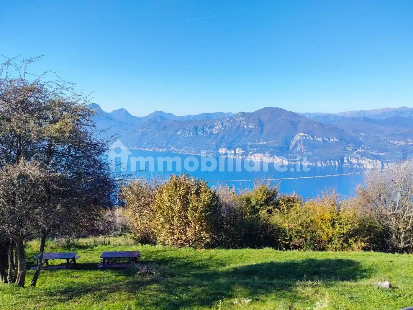 Appartamento in vendita a Brenzone sul Garda