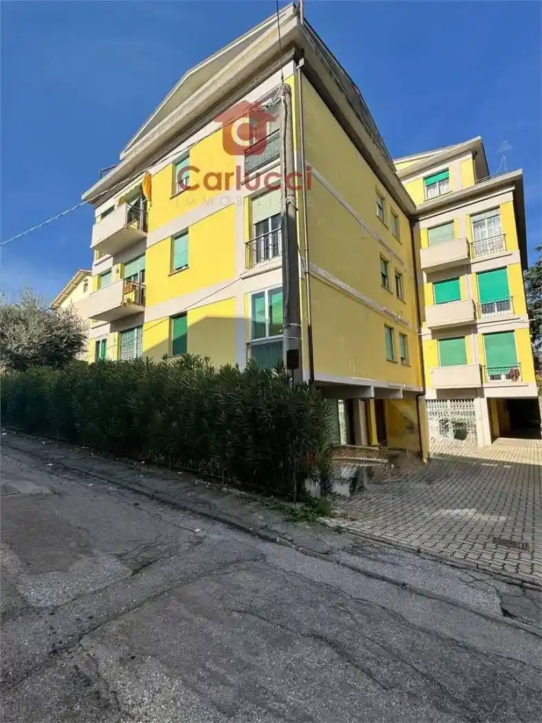 Appartamento in vendita a Pescia