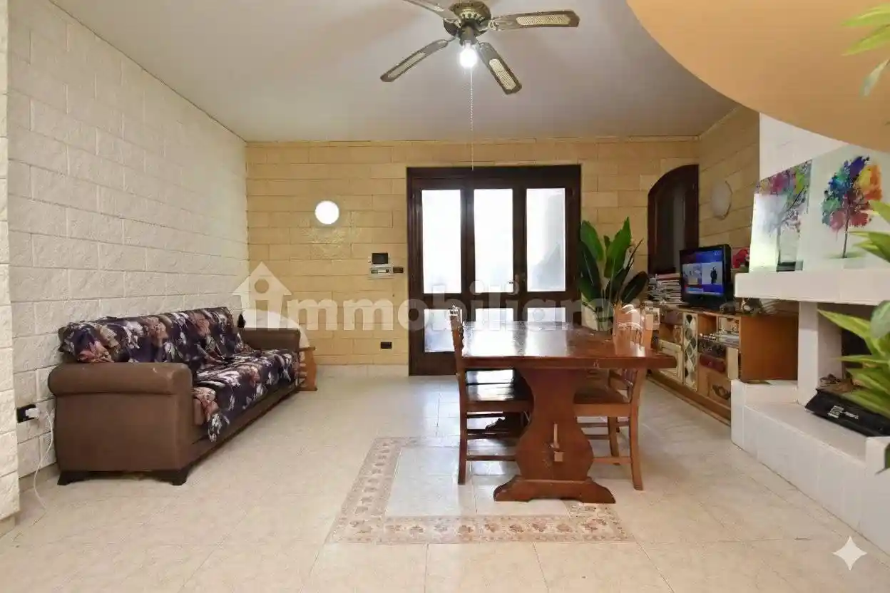 Casa indipendente in vendita a Salice Salentino