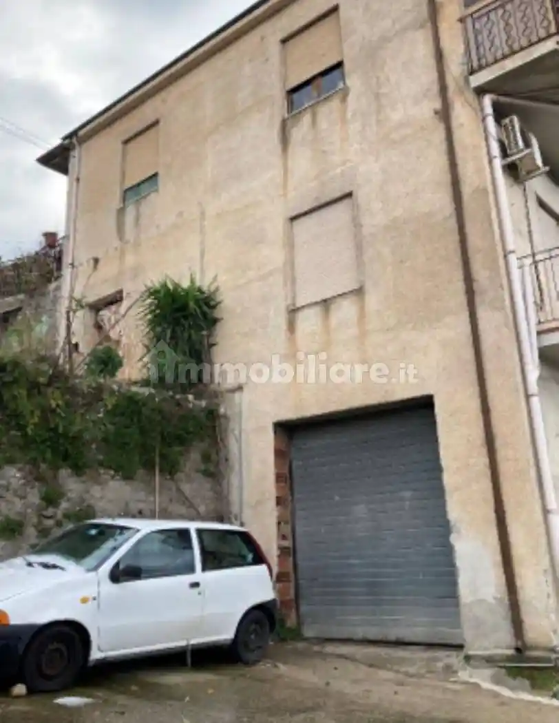 Appartamento in vendita a Tortorici