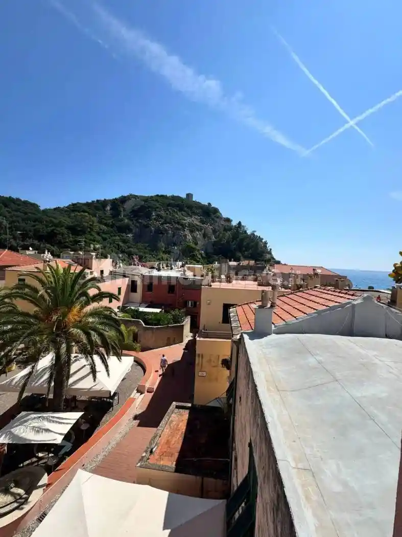 Appartamento in affitto a Finale Ligure