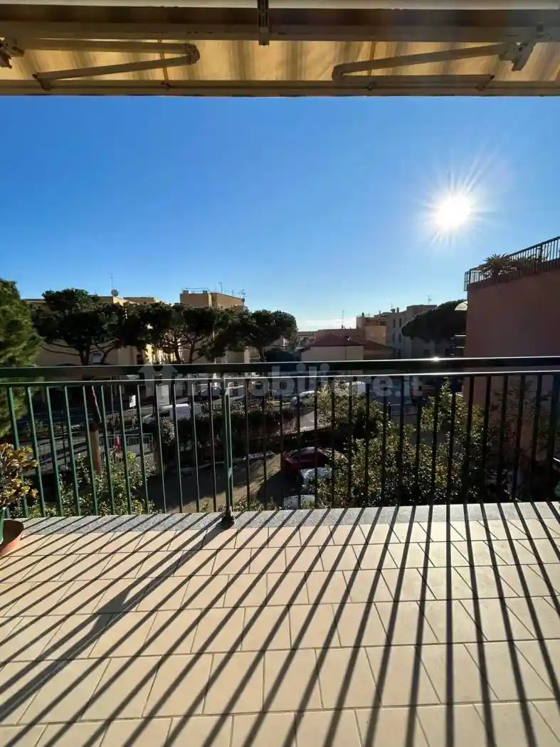 Appartamento in affitto a Finale Ligure