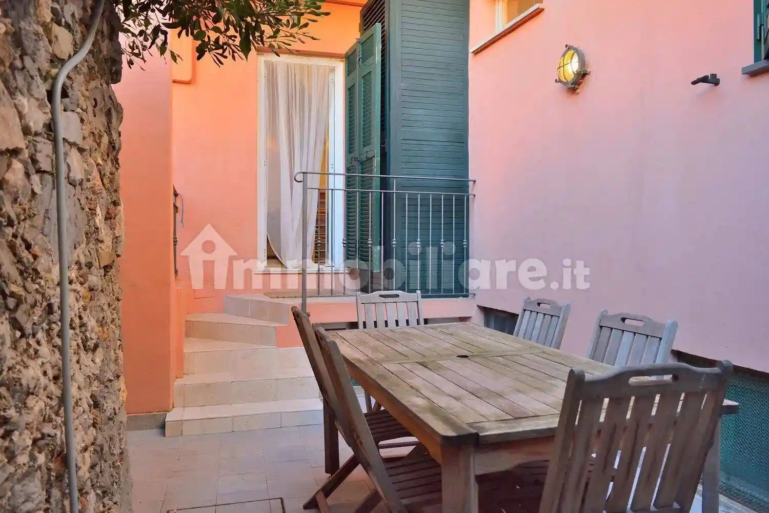 Appartamento in affitto a Finale Ligure