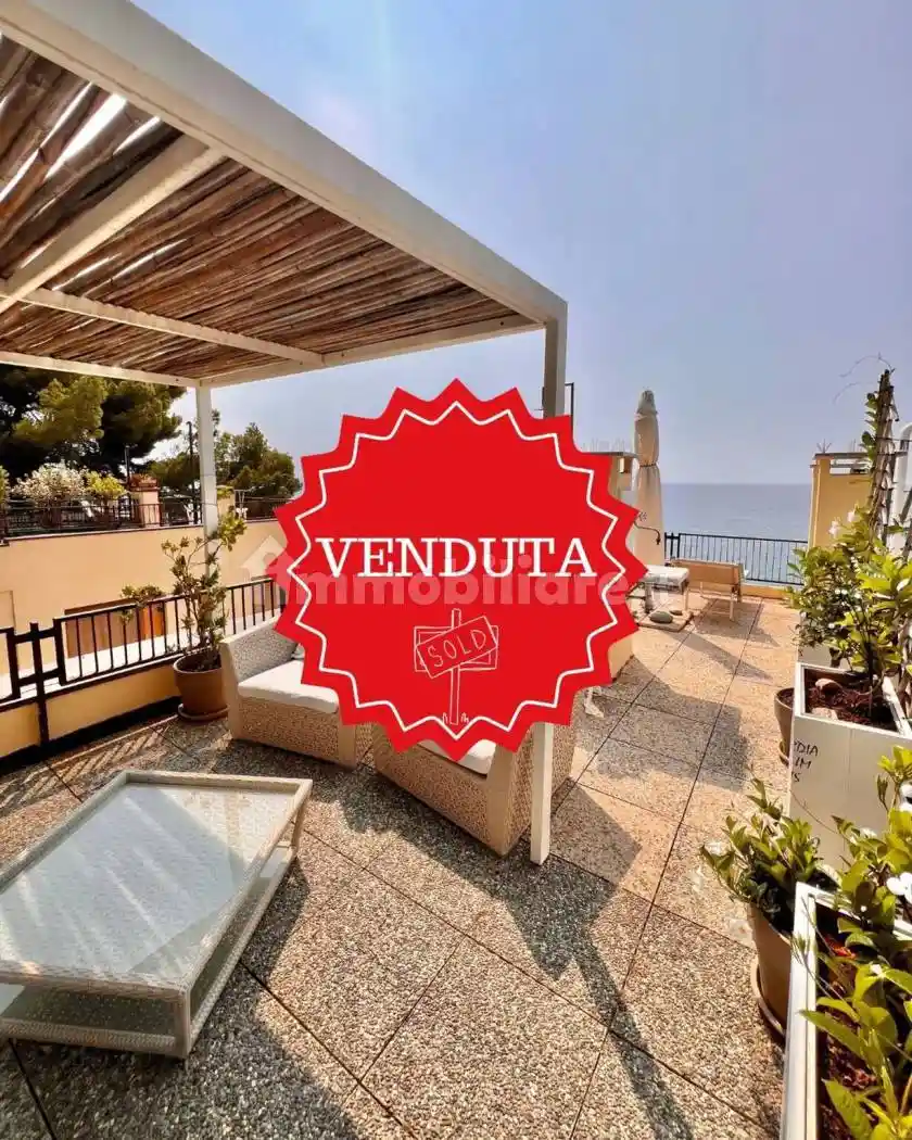 Appartamento in vendita a Finale Ligure