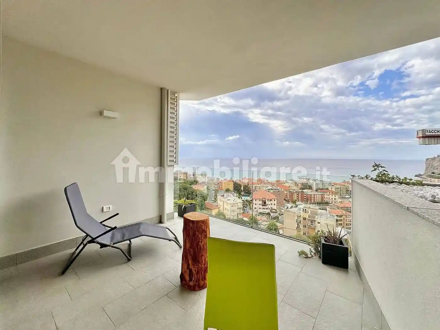 Appartamento in vendita a Finale Ligure