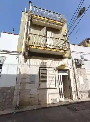 Casa indipendente in vendita a Canosa di Puglia