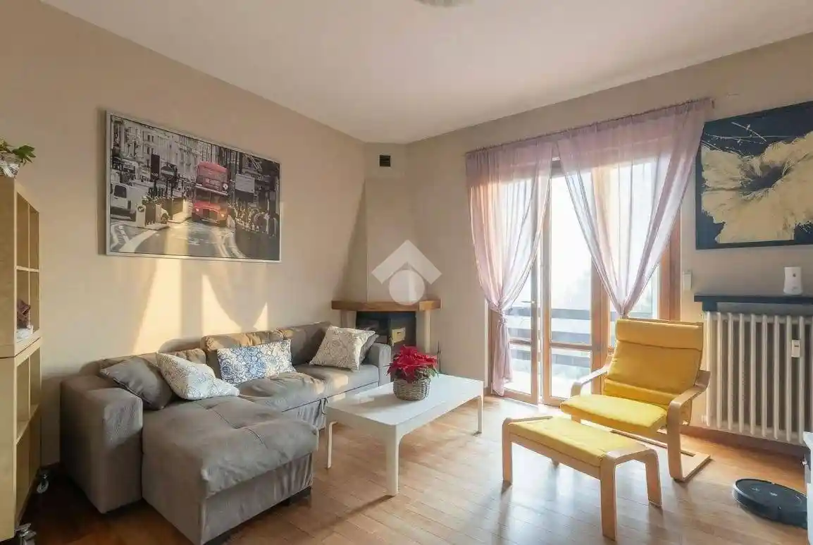 Appartamento in vendita a Monticello Brianza