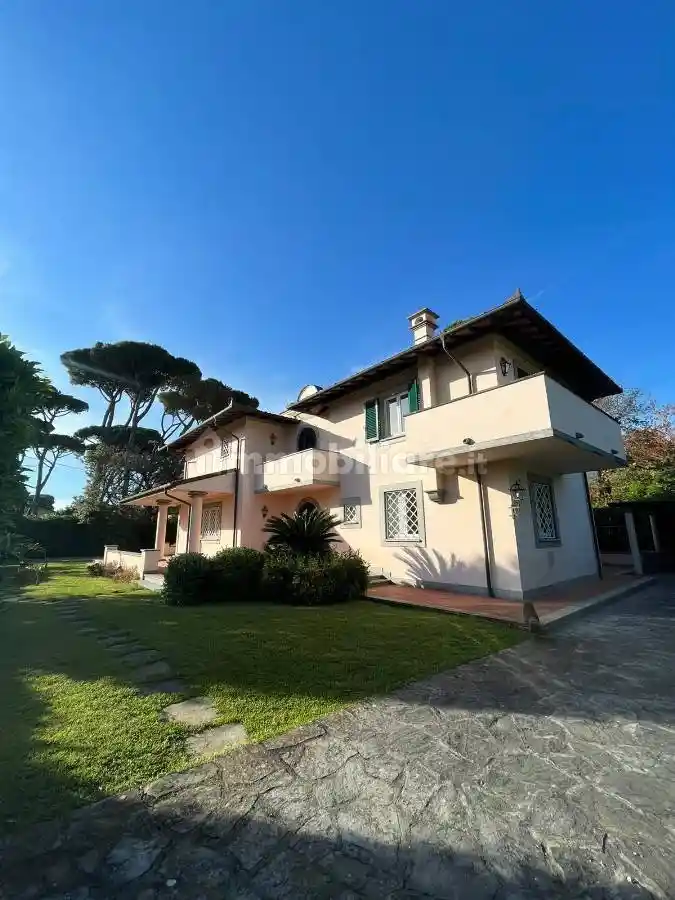Villa in vendita a Forte dei Marmi