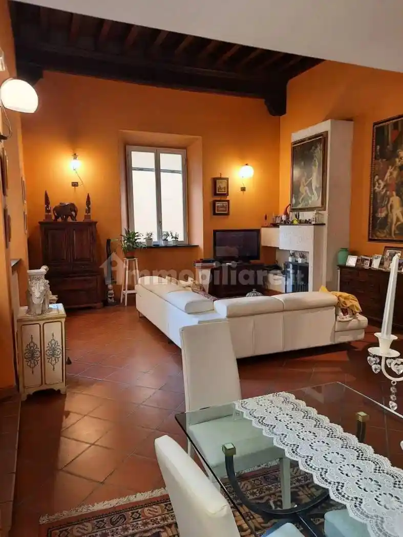 Appartamento in vendita a Lucca
