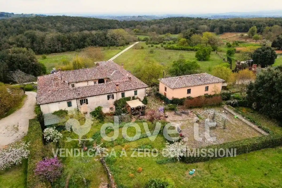 Rustico - Casale in vendita a Siena