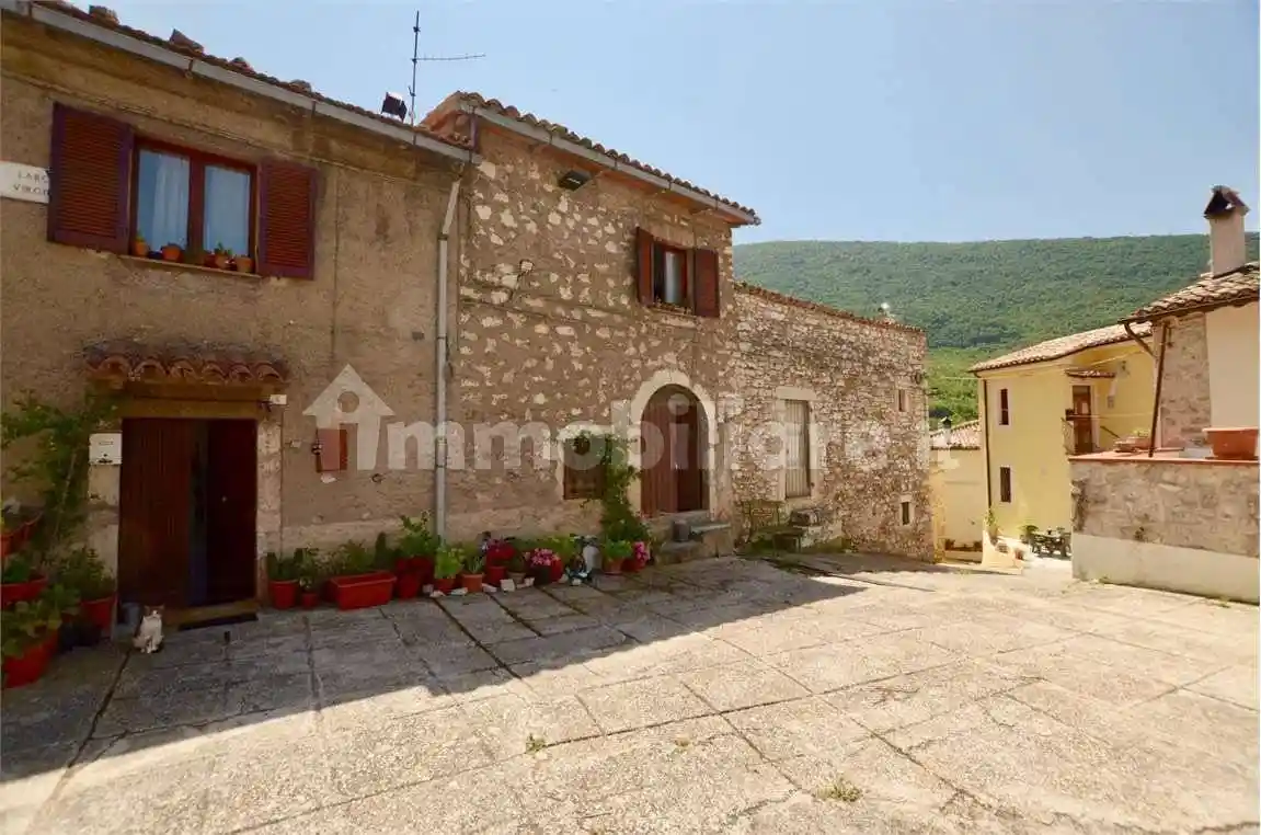 Appartamento in vendita a Ferentillo