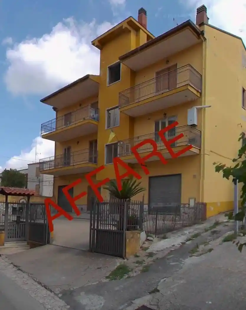 Palazzo - Edificio in vendita a Castel Morrone