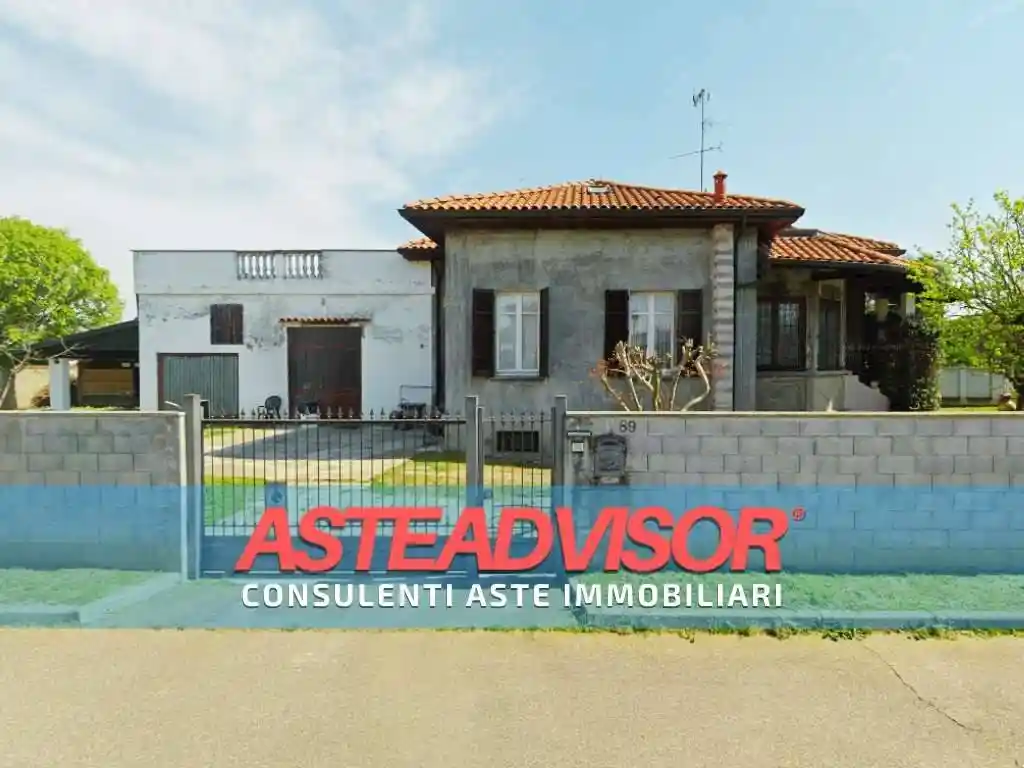 Villa in vendita a Galliate