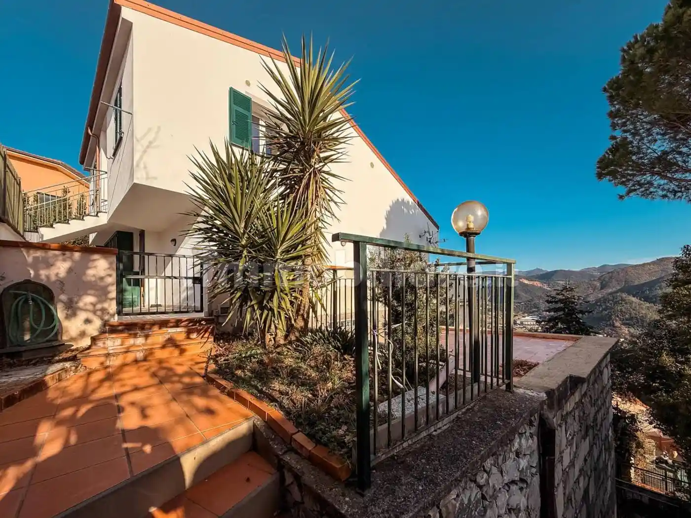 Appartamento in vendita a Casarza Ligure