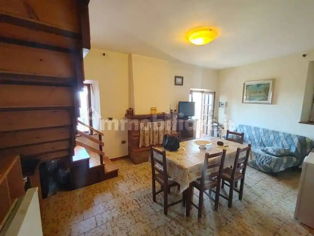 Appartamento in affitto a Giano dell'Umbria