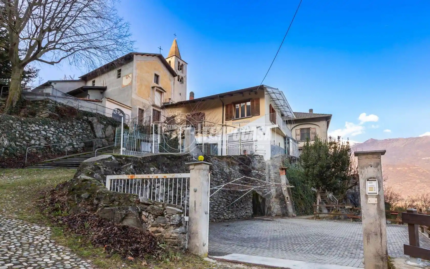 Casa indipendente in vendita a Vaie