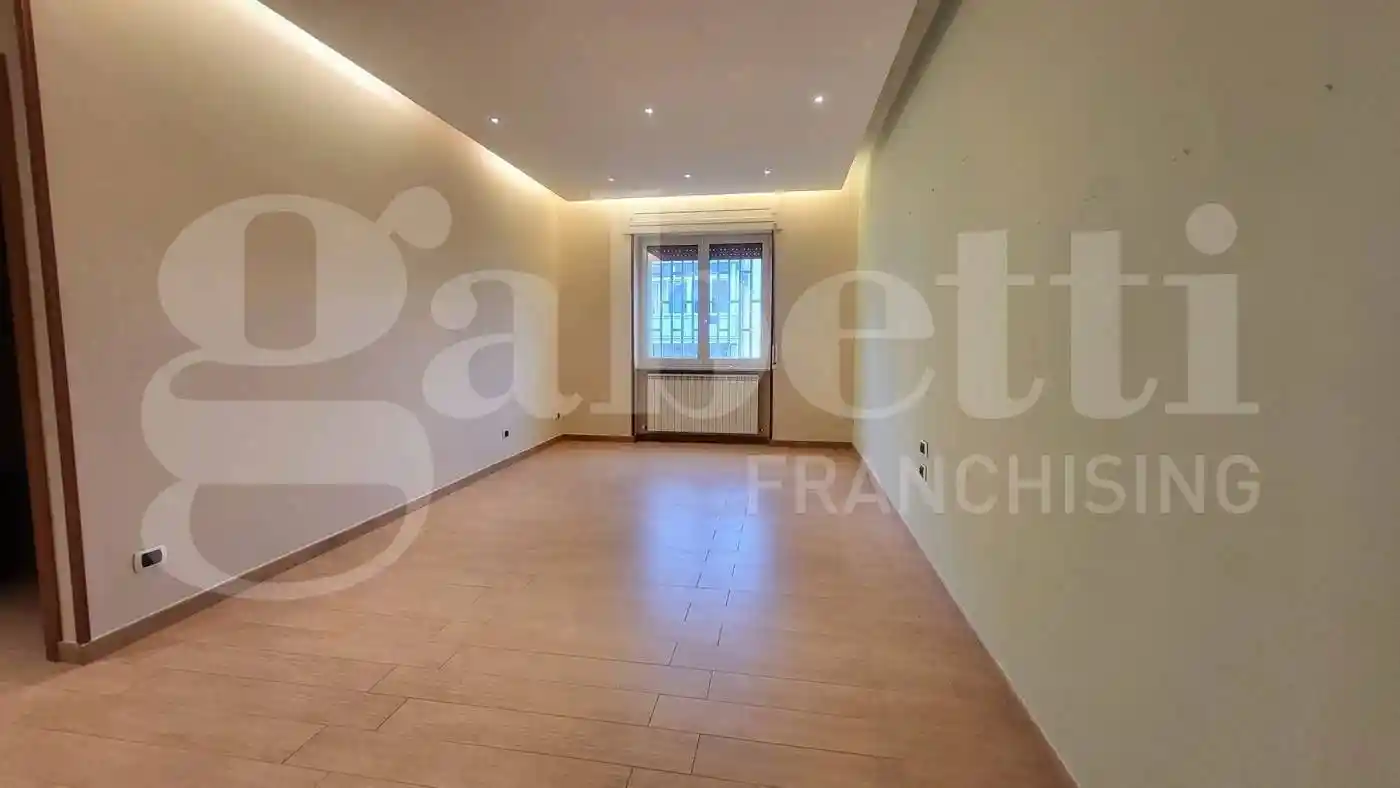 Appartamento in affitto a Napoli