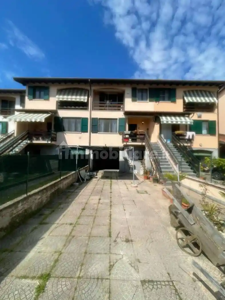 Villetta a schiera in vendita a Calvignasco