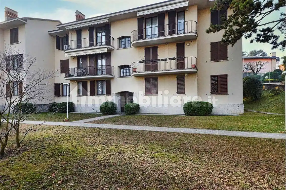 Appartamento in vendita a Lurago d'Erba