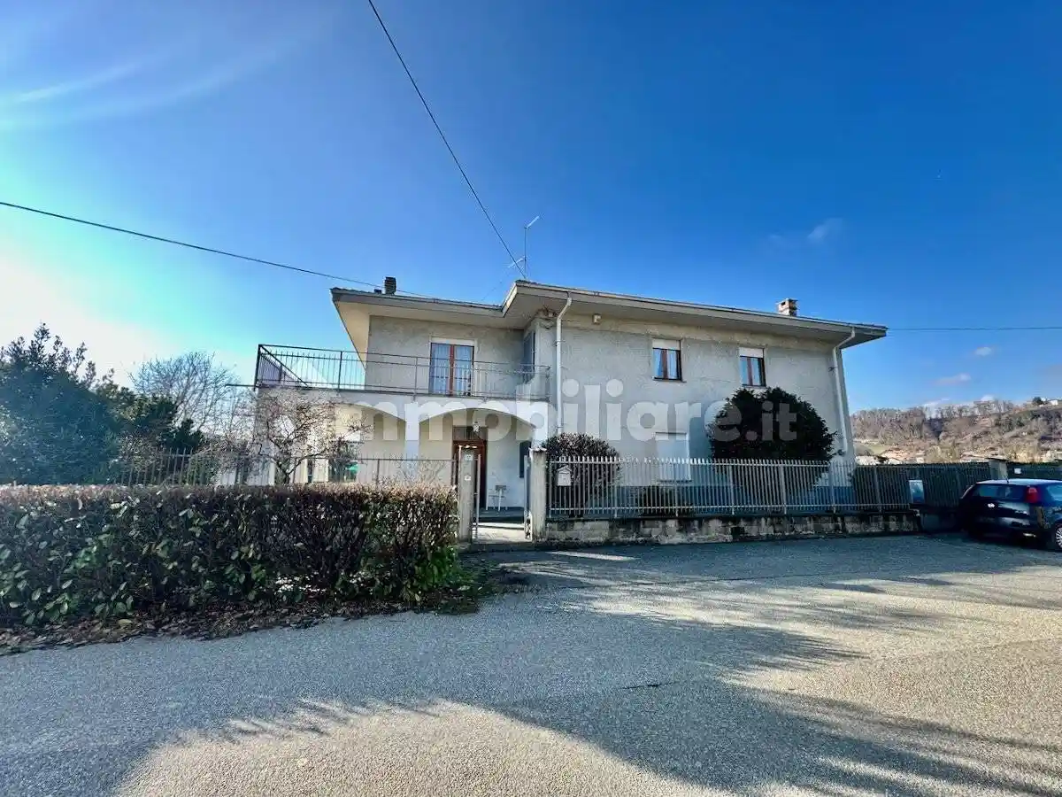 Villa in vendita a Vigliano Biellese
