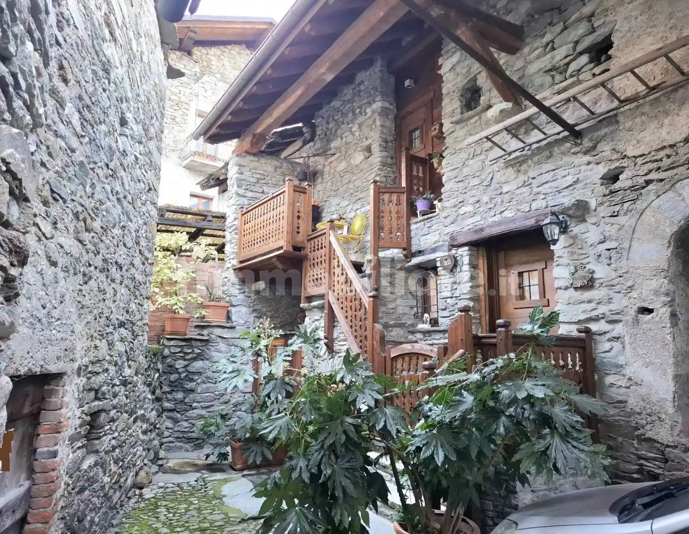 Casa indipendente in vendita a Arnad