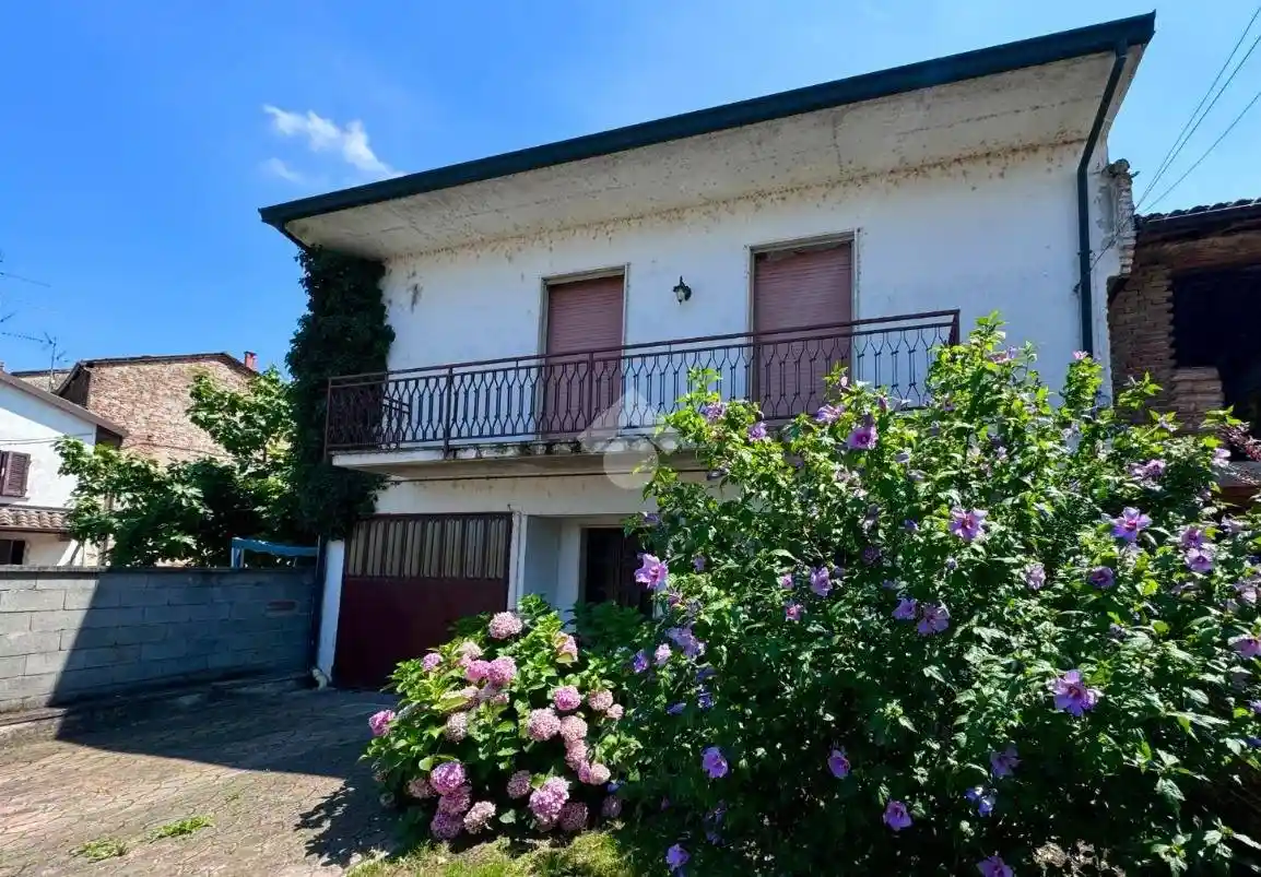 Casa indipendente in vendita a Rea