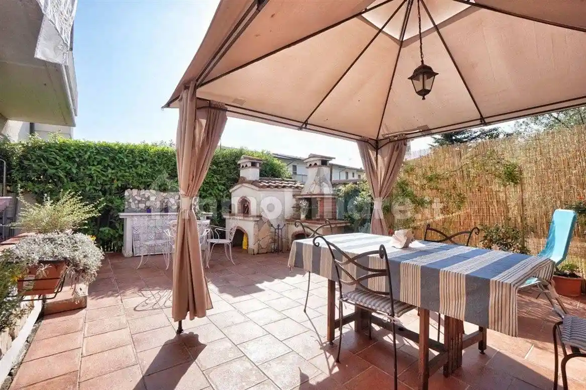 Villetta a schiera in vendita a Massa