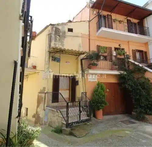 Casa indipendente in vendita a Bellante