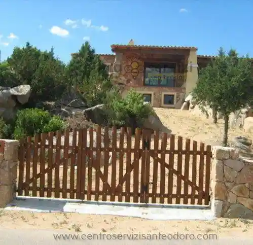 Casa indipendente in affitto a San Teodoro