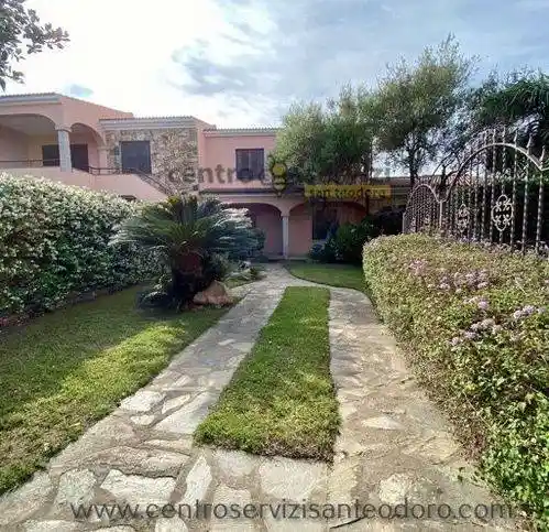 Villetta a schiera in affitto a San Teodoro