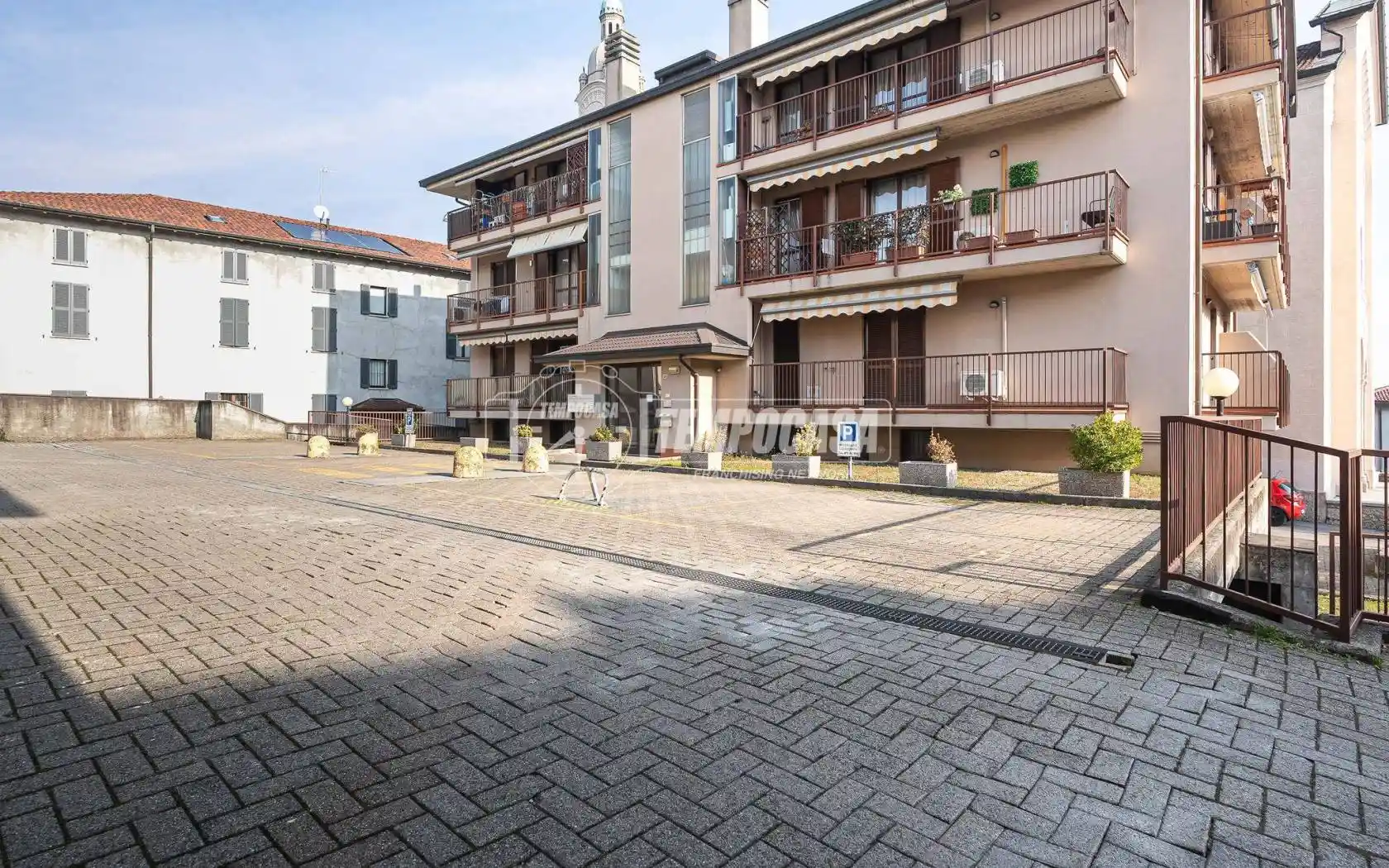 Appartamento in vendita a Lambrugo