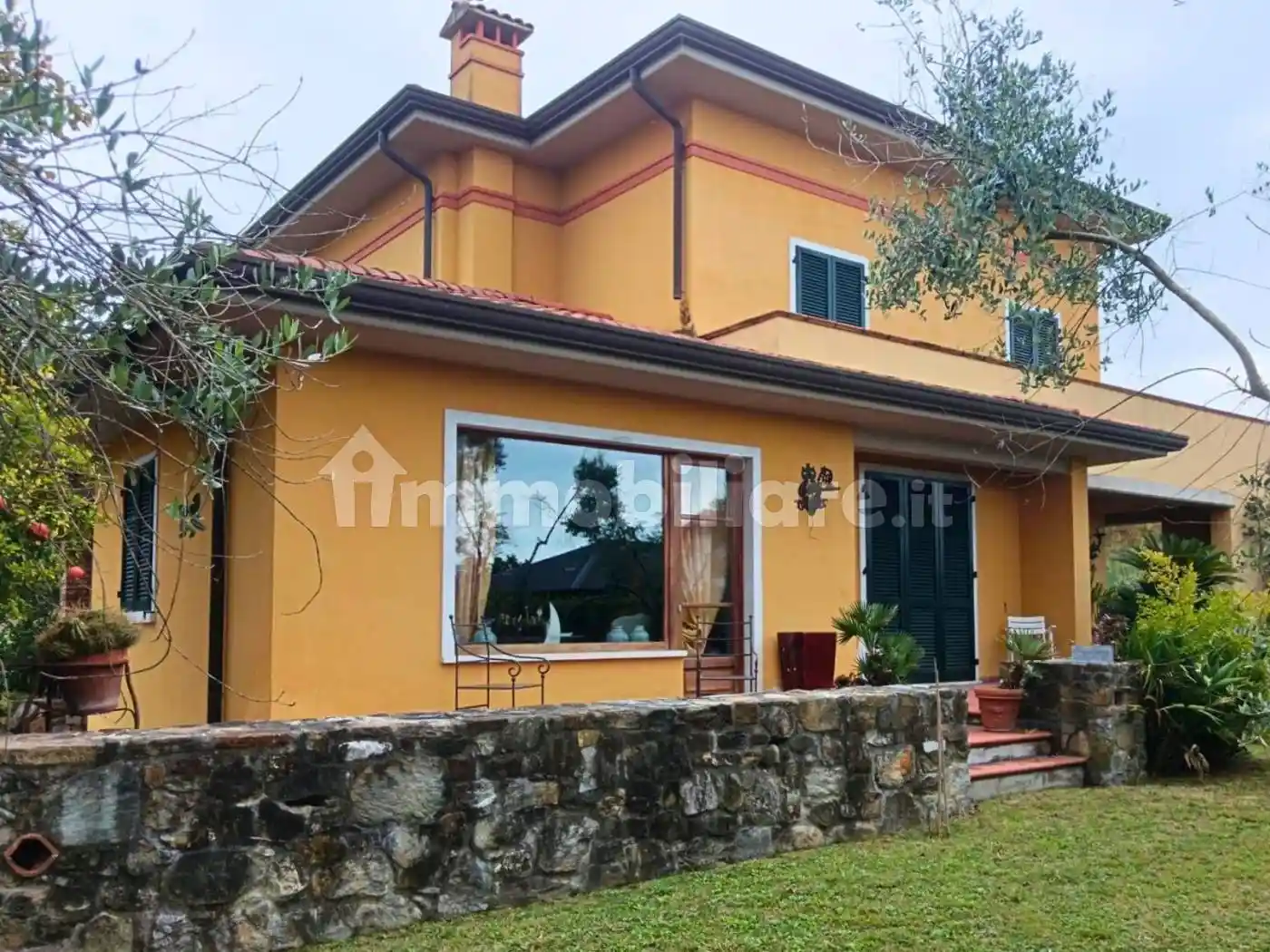 Villa in vendita a Carrara