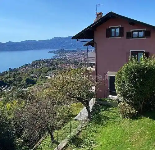 Casa indipendente in vendita a Ghiffa