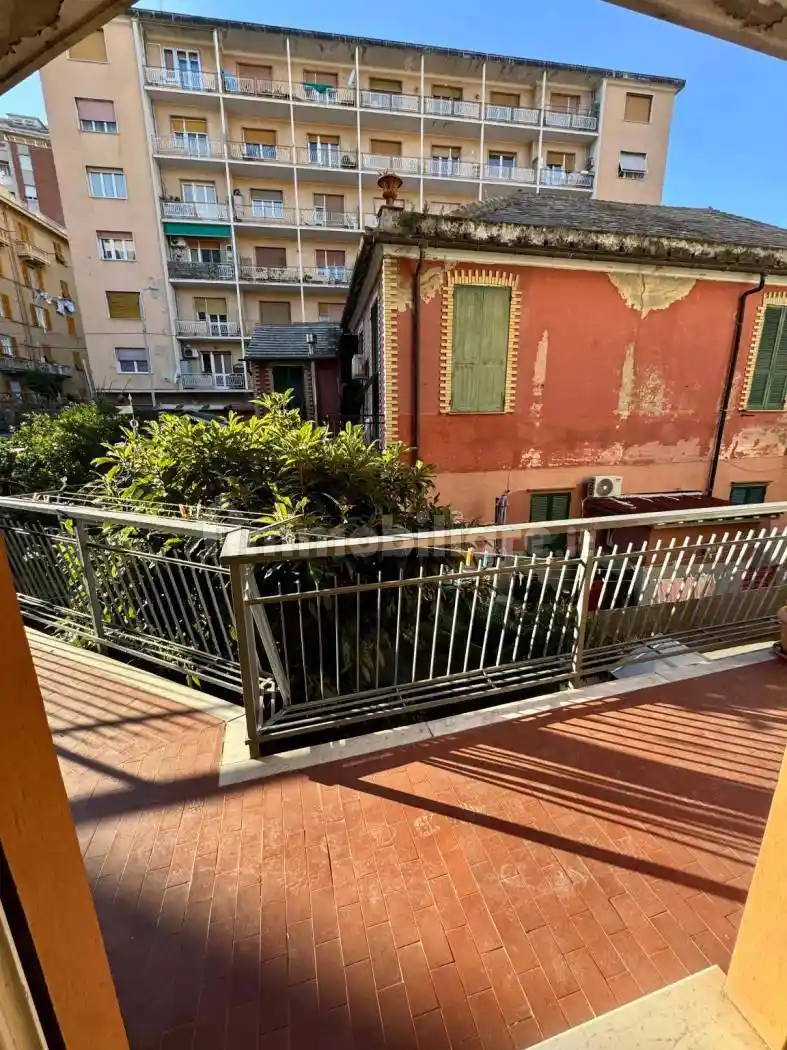 Appartamento in vendita a Genova