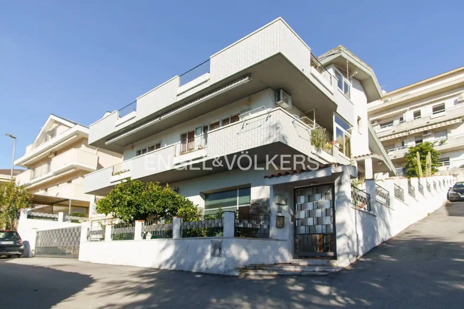 Palazzo - Edificio in vendita a Pescara