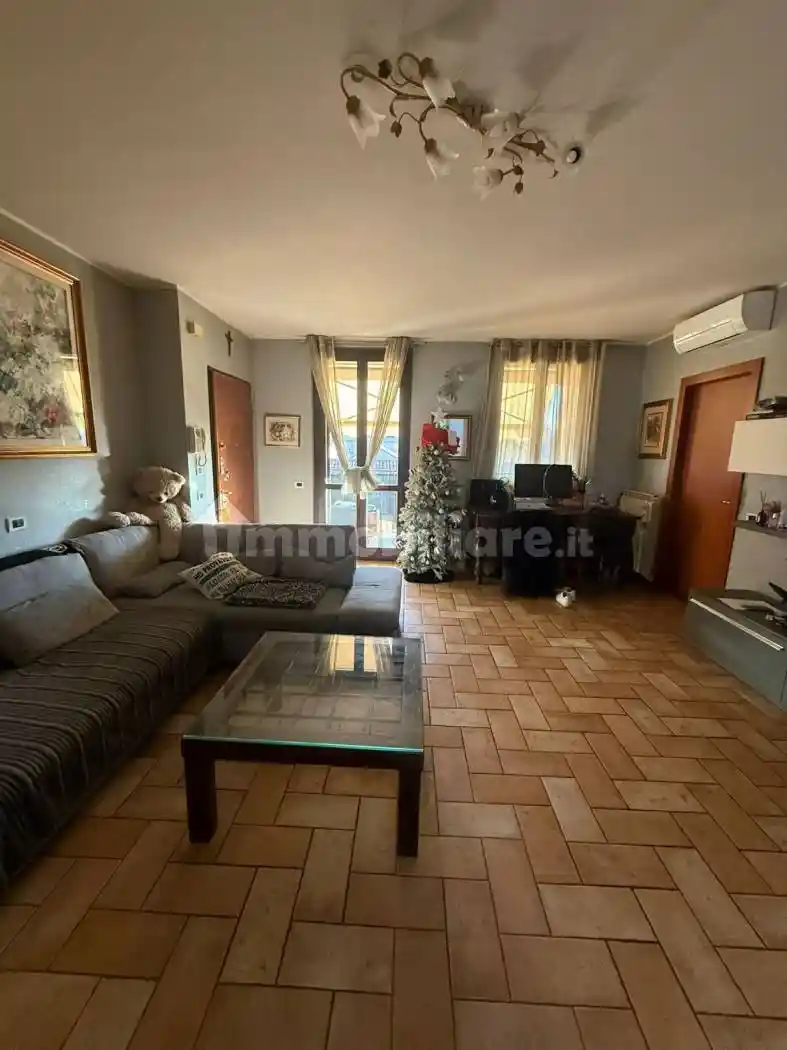 Appartamento in vendita a Vimercate