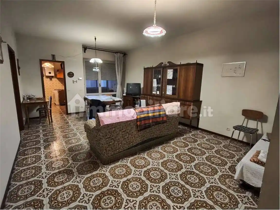 Appartamento in vendita a Luni