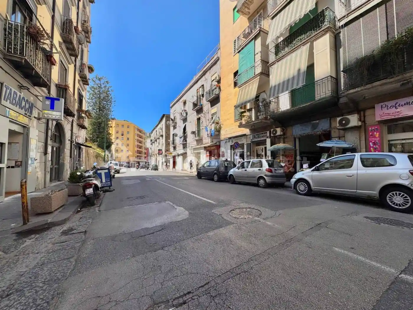 Appartamento in vendita a Napoli