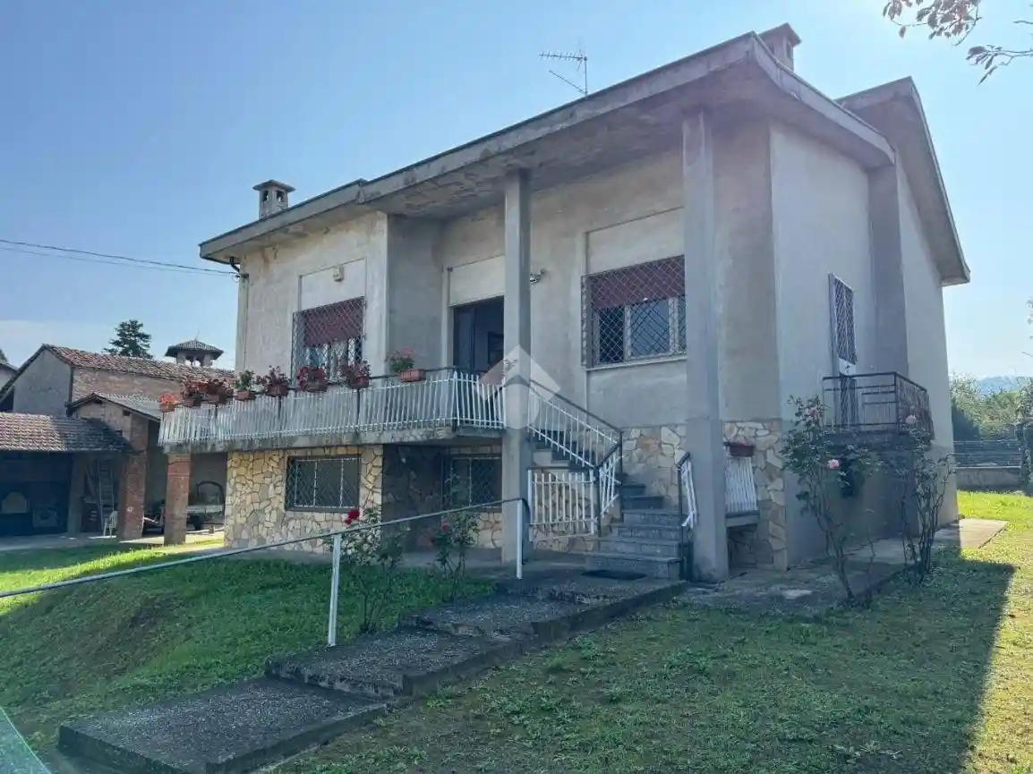 Villa in vendita a Redavalle