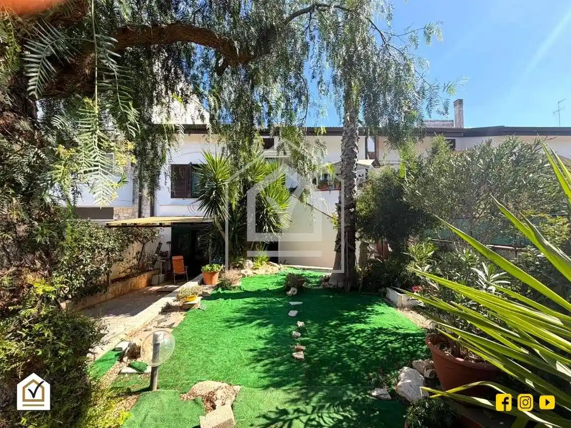 Villa in vendita a Turi