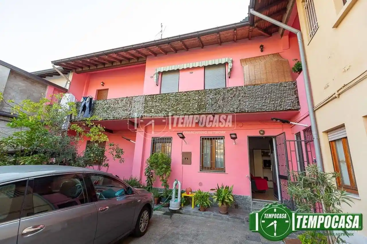 Casa indipendente in vendita a Legnano