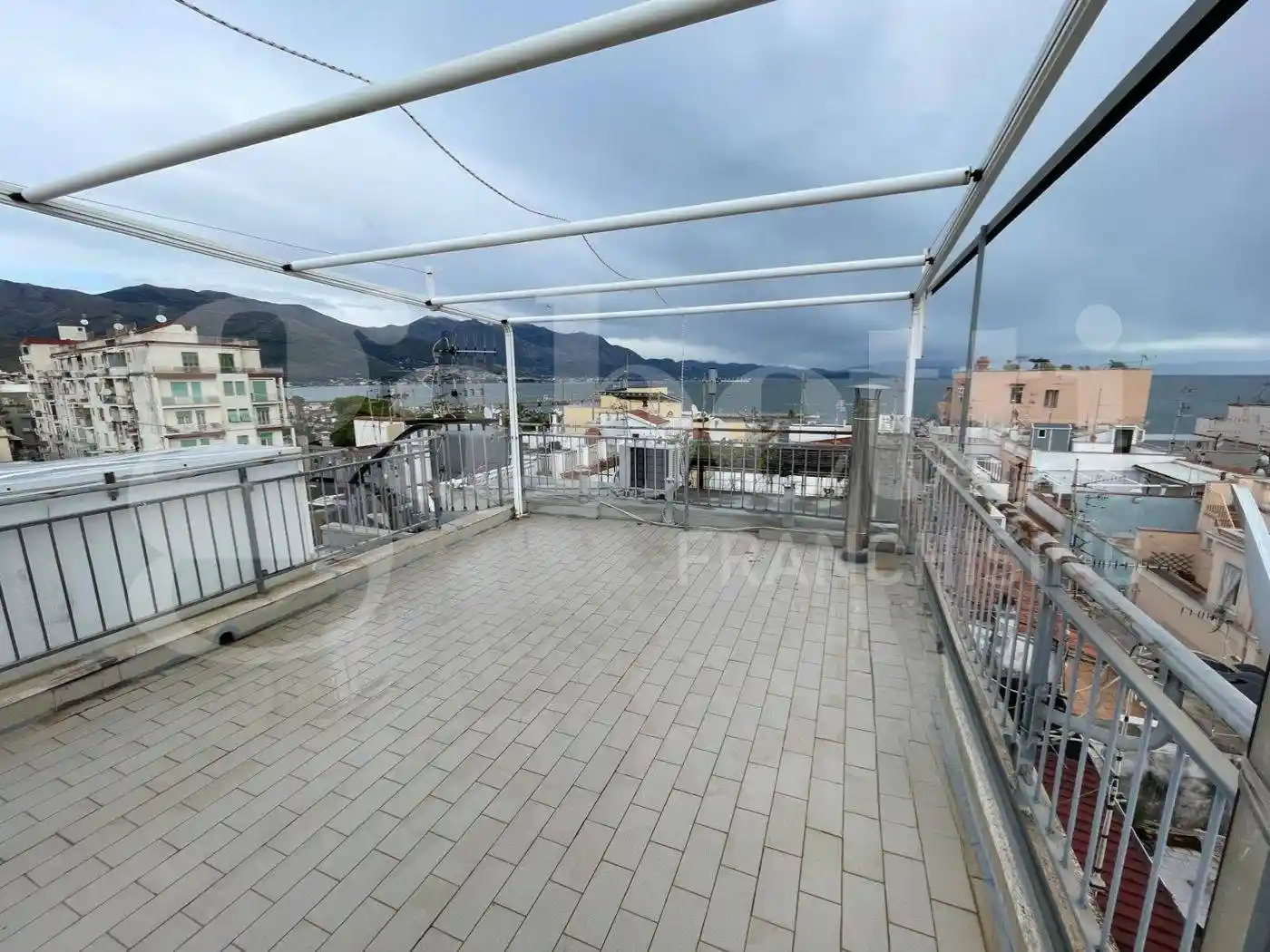 Palazzo - Edificio in vendita a Gaeta