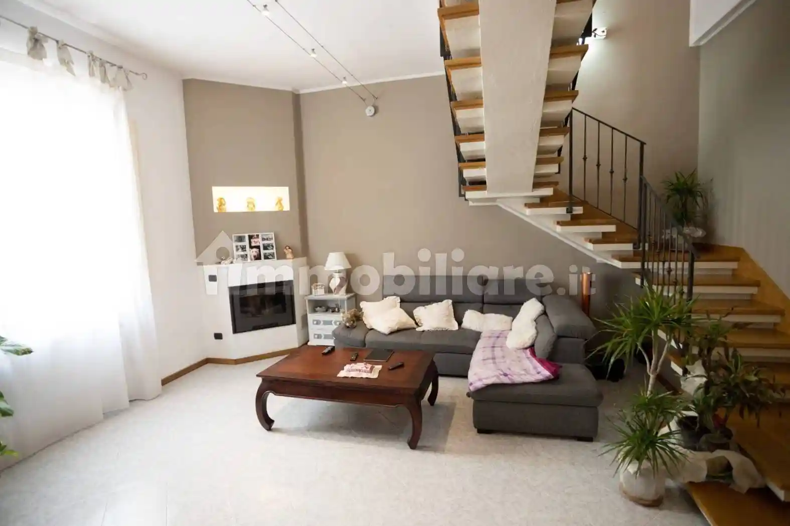 Appartamento in vendita a Capraia e Limite