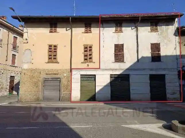 Palazzo - Stabile in vendita a Coccaglio