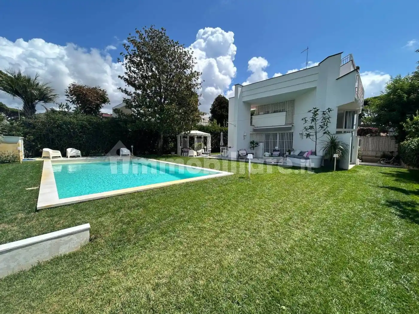 Villa in affitto a Fiumicino