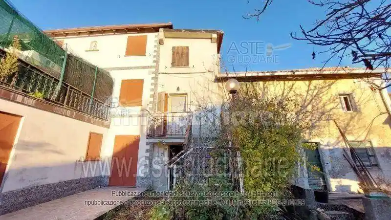 Appartamento in vendita a Montoggio