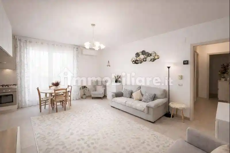 Appartamento in vendita a Cascina