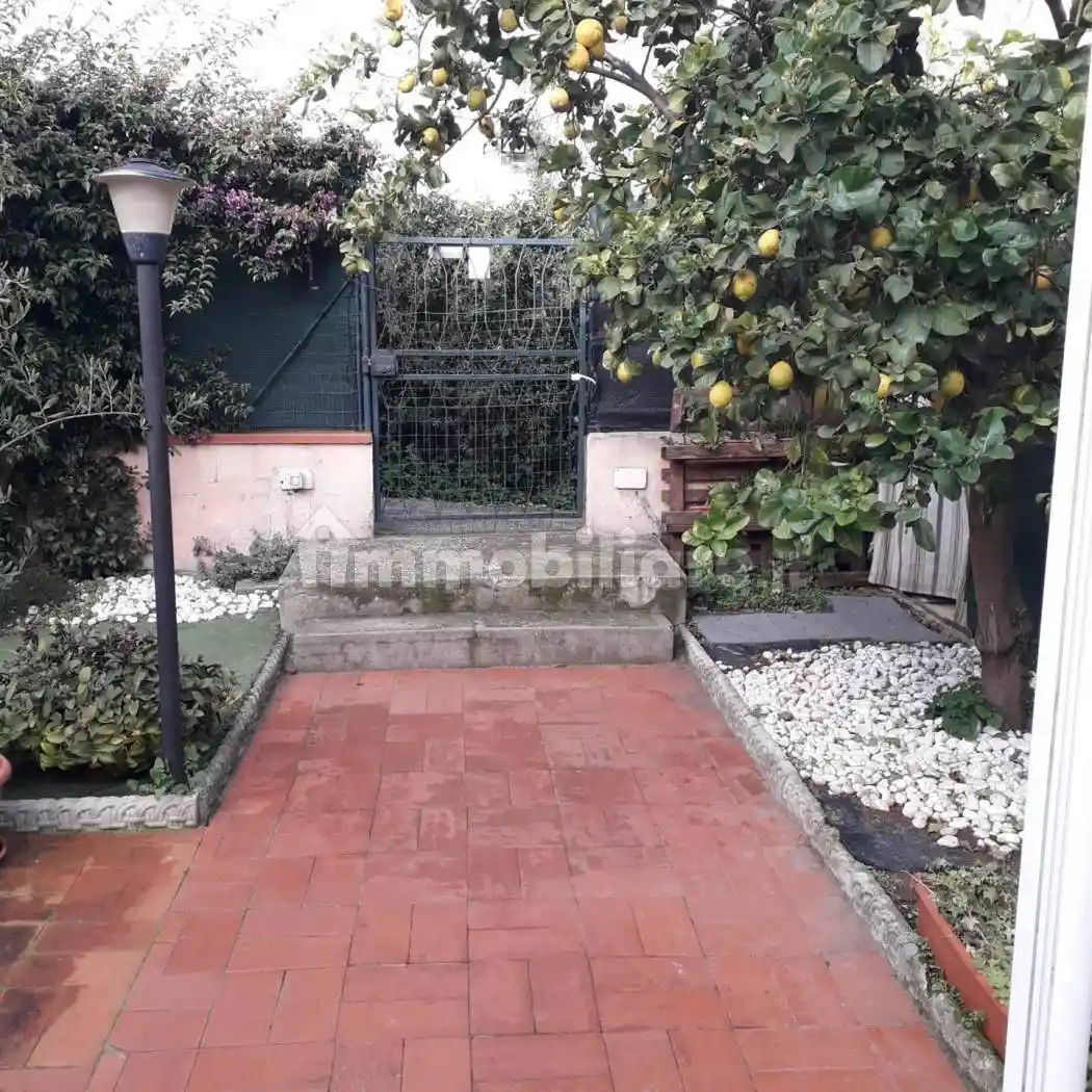 Appartamento in vendita a Livorno