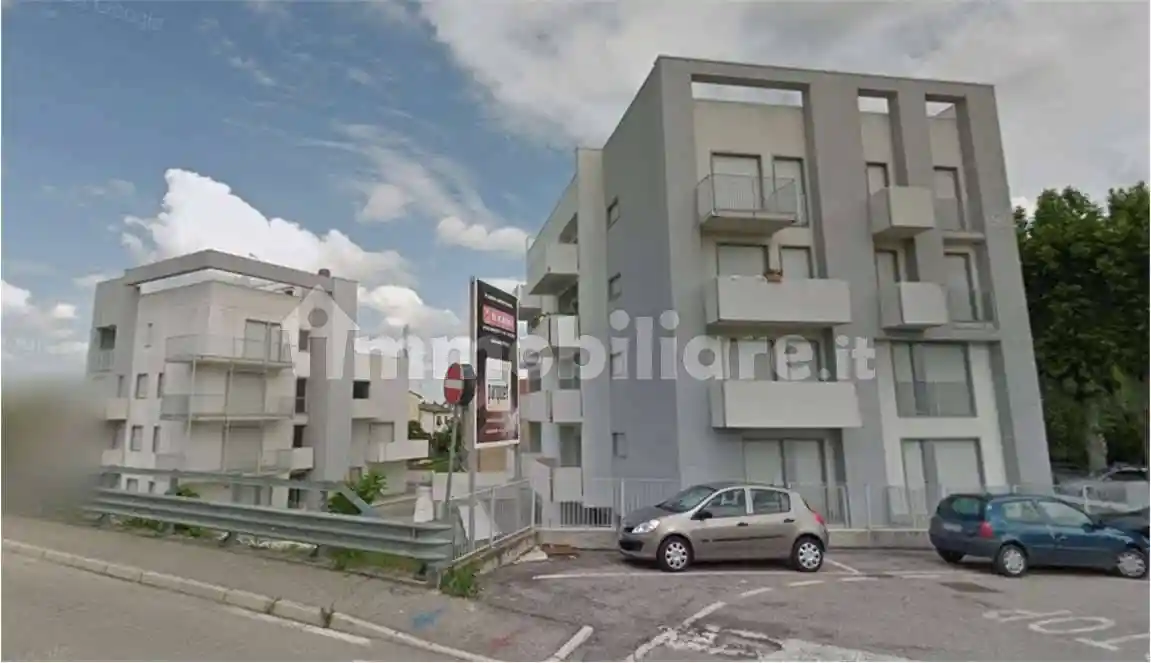 Palazzo - Stabile in vendita a Legnago