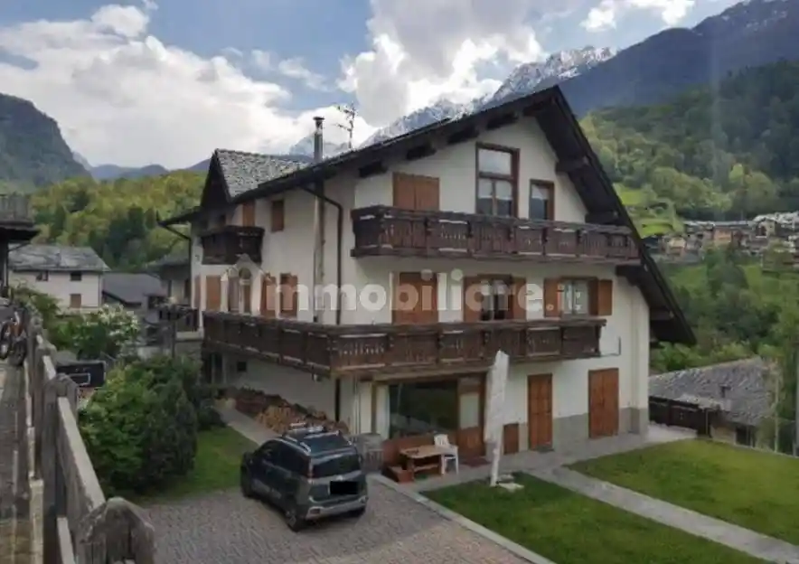 Appartamento in vendita a Chiesa in Valmalenco